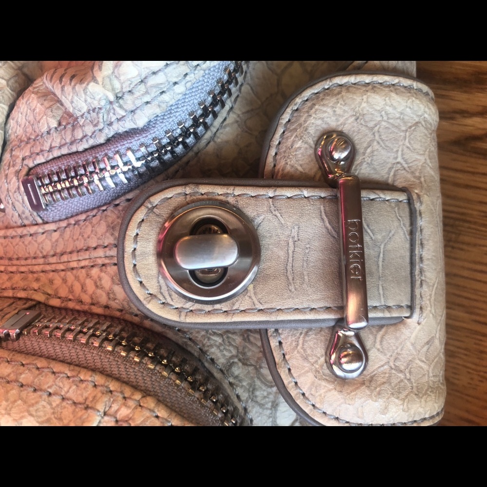 Botkier - Picture 8 of 8